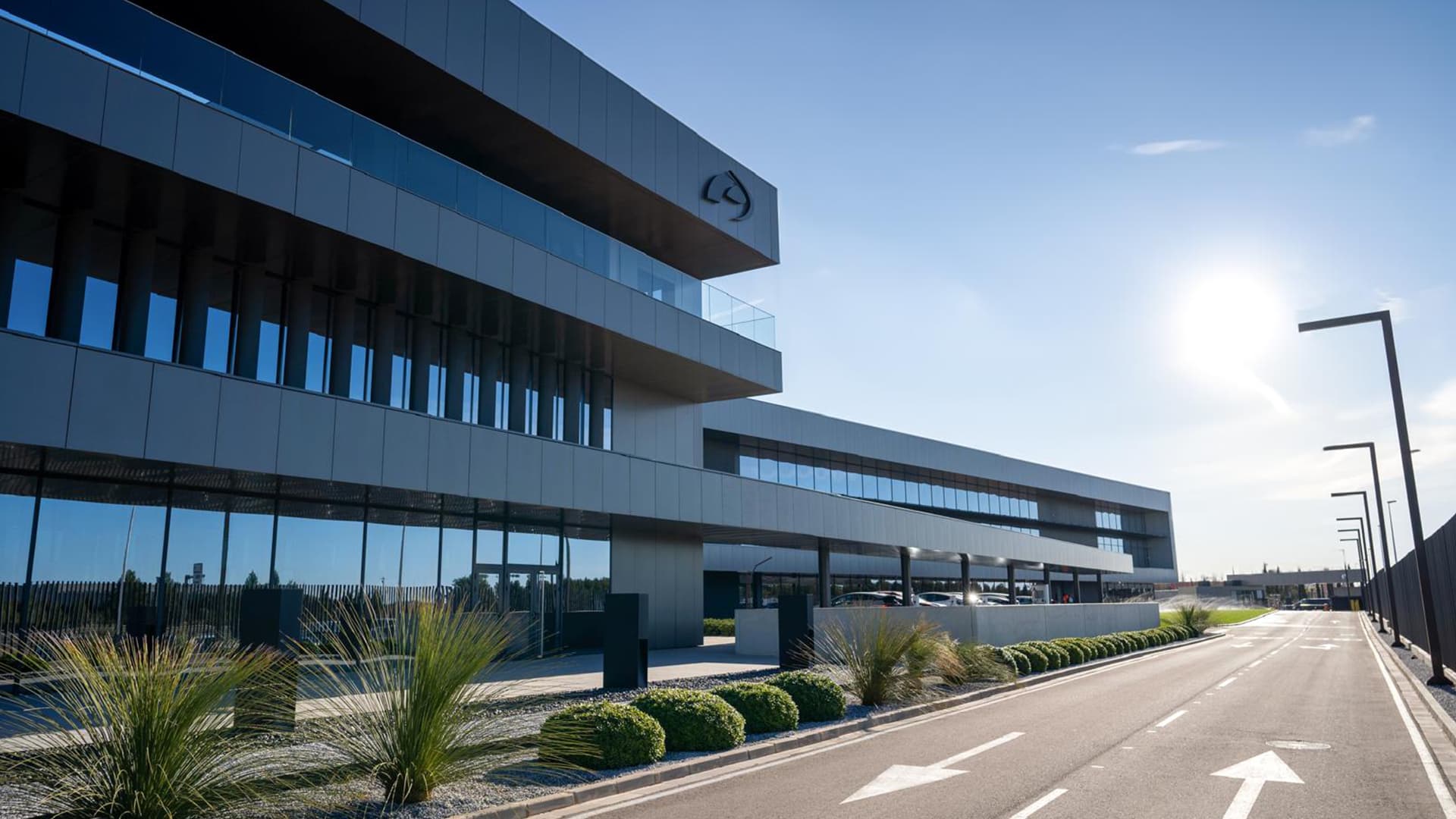 Power Electronics achieves record revenues exceeding 1.2 billion US dollars in 2023